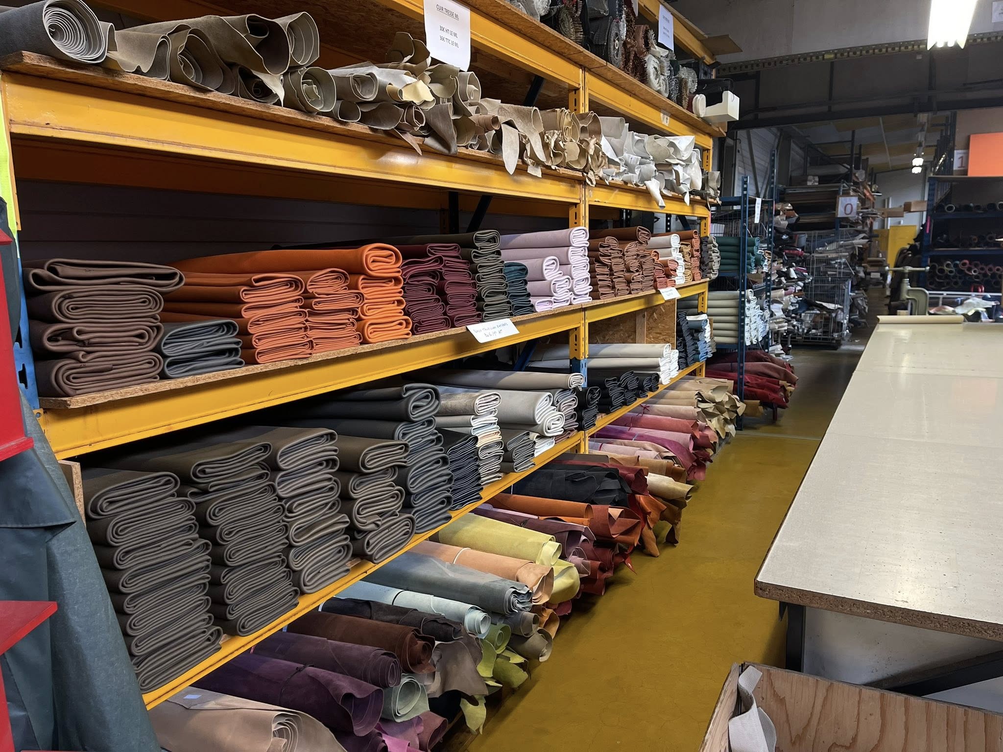 13 fournisseurs et distributeurs de cuir en France