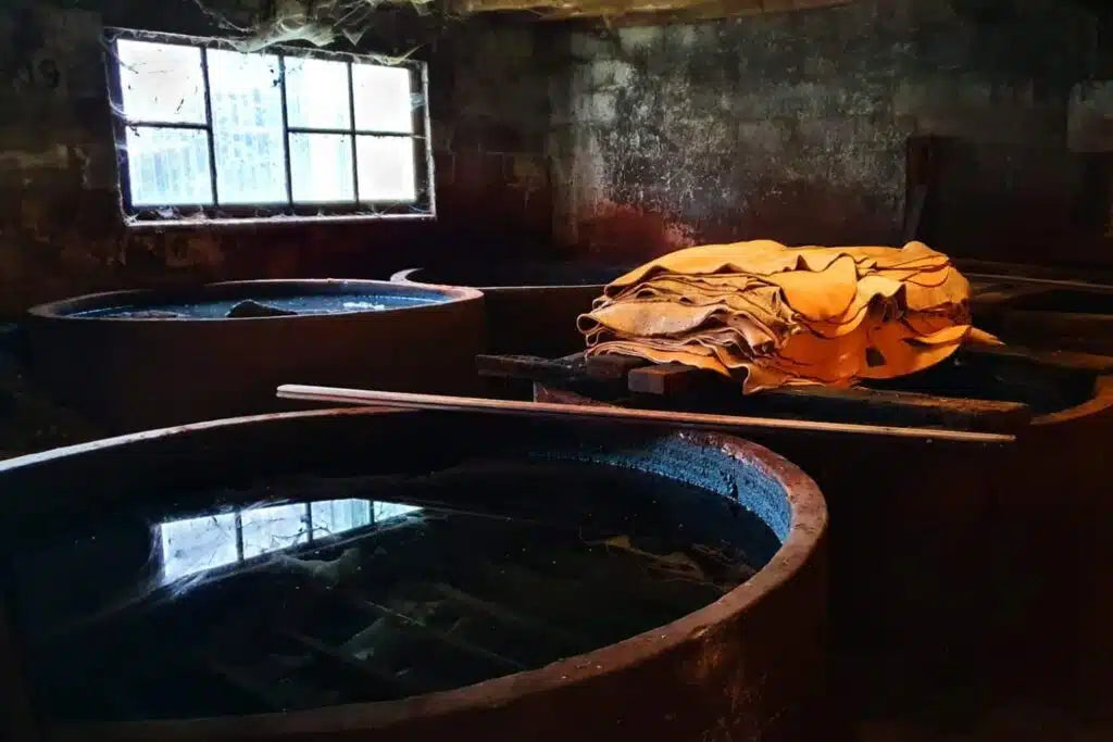 Cuves pour le tannage du cuir végétal
