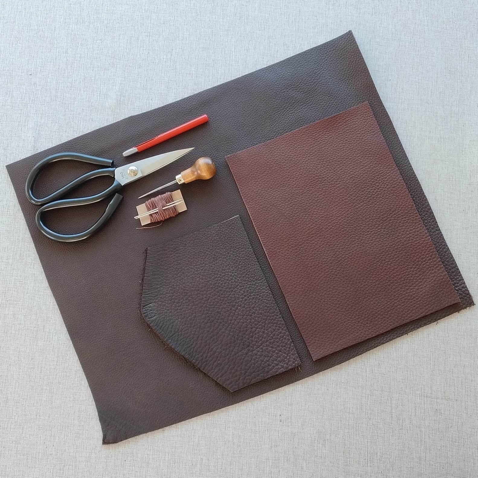 Kit de cuir et d'outils pour souliers souple